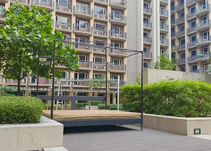 Bp952 With Balcony And River View * Манила