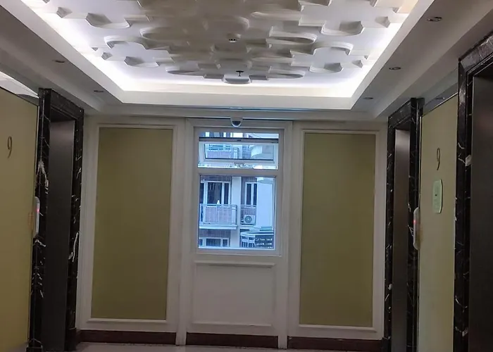 Bp952 With Balcony And River View Манила